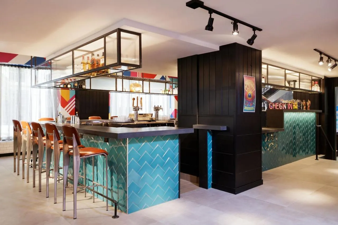 Moxy Richmond Downtown Hotel 0*,